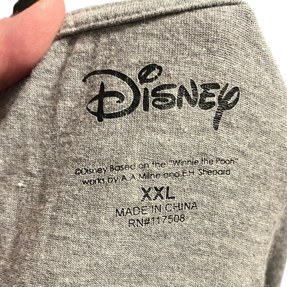 Disney Gray Cropped T-Shirt with Pooh Bear Design - Picture 7 of 8
